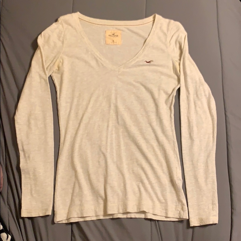 Hollister Long Sleeve V-neck - Cream